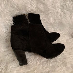 Johnston Murphy Black Suede Ankle Booties Size 8.5